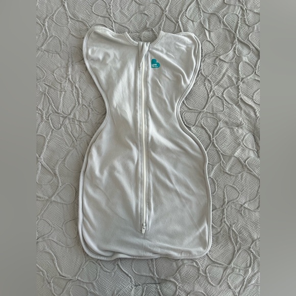 SOLD** Love to Dream Swaddle Bundle 1.0 Tog and 0.5 Tog Size Small (0640) - Picture 2 of 6